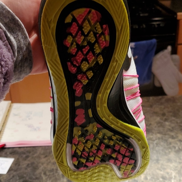 Nike Sneakers - Picture 3 of 4